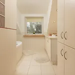 Quiet Bemowo House With Garden By Renters * 华沙