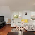 Quiet Bemowo House With Garden By Renters 华沙