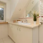 Quiet Bemowo House With Garden By Renters 华沙