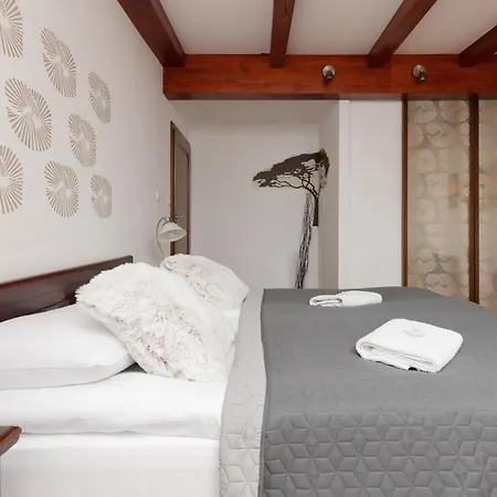 Quiet Bemowo House With Garden By Renters Prázdninový dům *