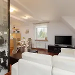 Quiet Bemowo House With Garden By Renters * Warschau