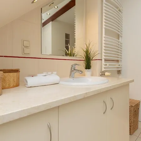 Quiet Bemowo House With Garden By Renters *