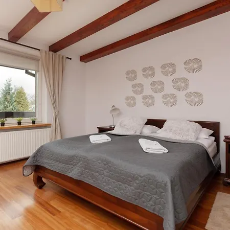 Quiet Bemowo House With Garden By Renters *