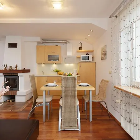 Quiet Bemowo House With Garden By Renters