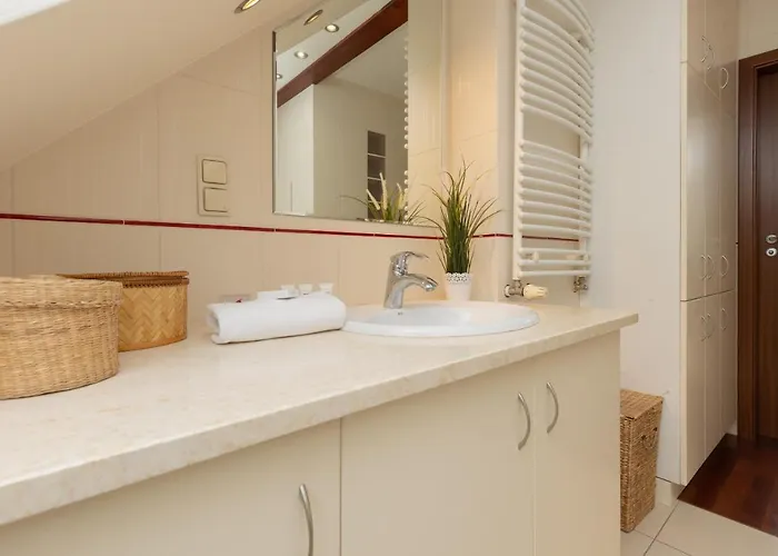 Quiet Bemowo House With Garden By Renters *