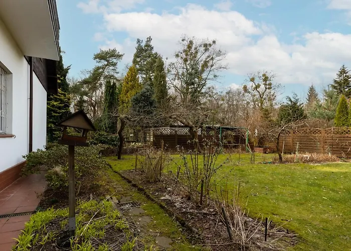 Quiet Bemowo House With Garden By Renters * Varşova