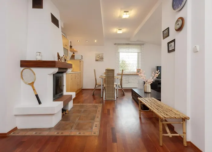 Quiet Bemowo House With Garden By Renters Tatil Evi