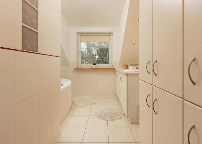 Quiet Bemowo House With Garden By Renters * Varşova