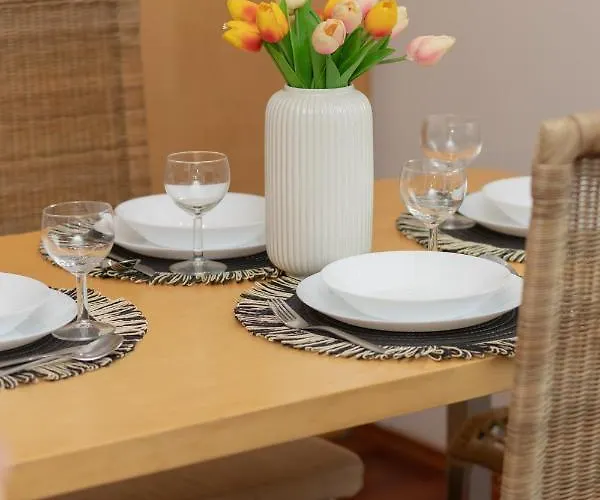 Quiet Bemowo House With Garden By Renters Tatil Evi