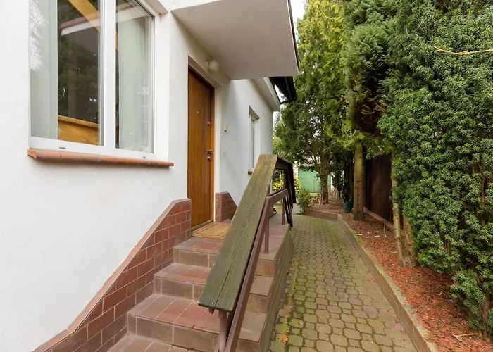 Tatil Evi Quiet Bemowo House With Garden By Renters Varşova